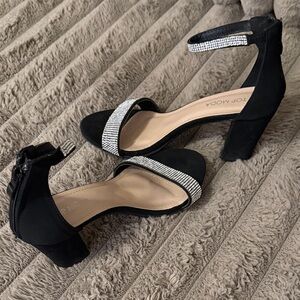 TOP Moda Black Block Heel Sandals with Rhinestone Straps